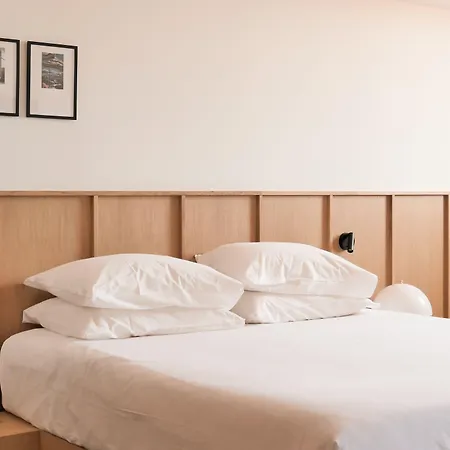 Moderne Готель