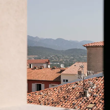 Готель Moderne 4*