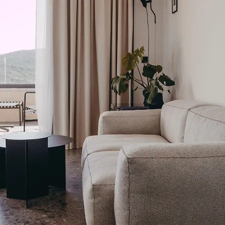 Hotel Moderne 4*