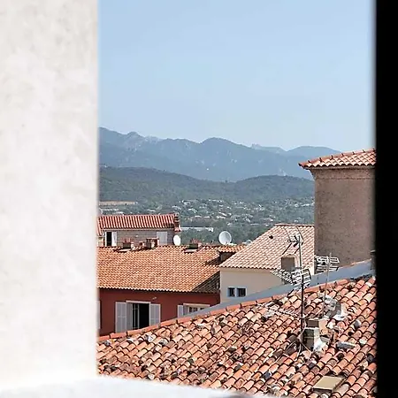 Hotel Moderne 4*